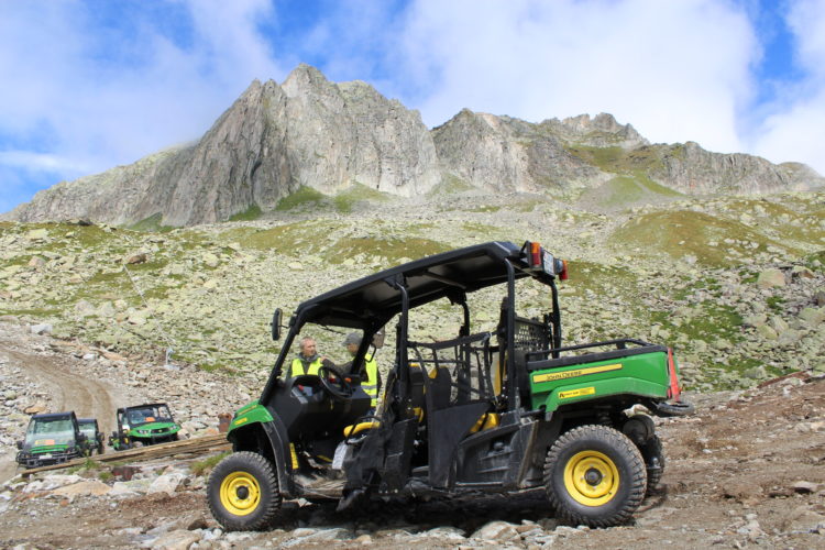 John Deere Gator