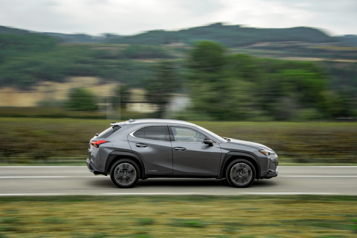 Erster Fahreindruck Lexus UX 250h: Wind formte diesen Körper