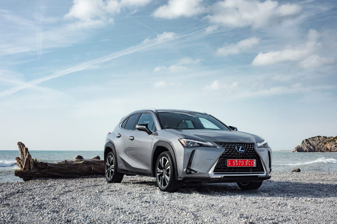 Erster Fahreindruck Lexus UX 250h: Wind formte diesen Körper