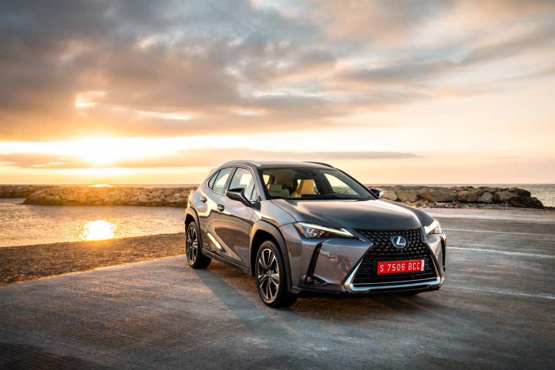 Erster Fahreindruck Lexus UX 250h: Wind formte diesen Körper