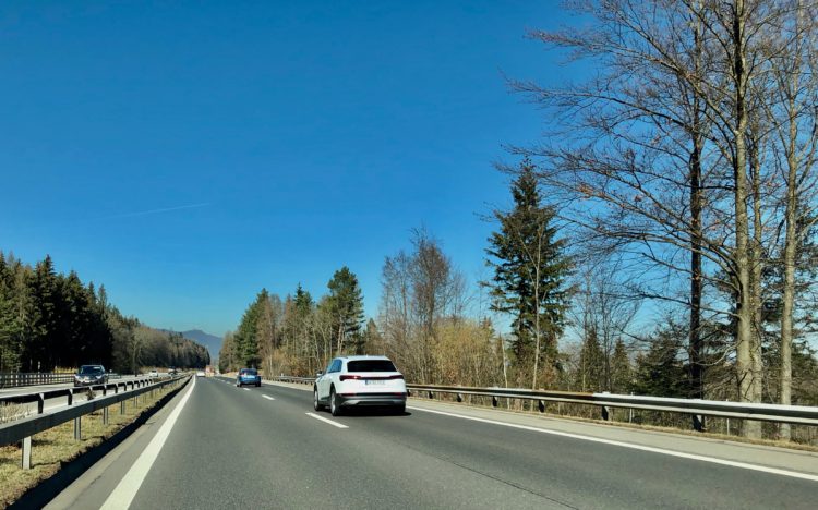 Der neue Audi e-tron in der Schweiz auf Testfahrt