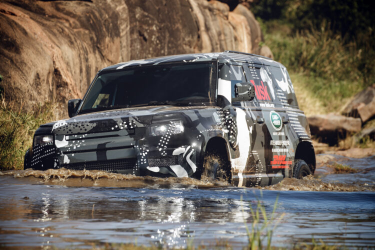 Land Rover Defender 2020