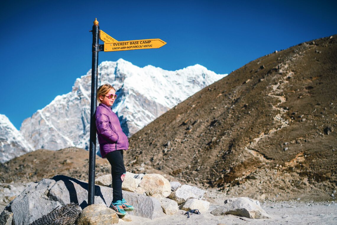 Eine Sechsjährige wandert zum Everest Base Camp