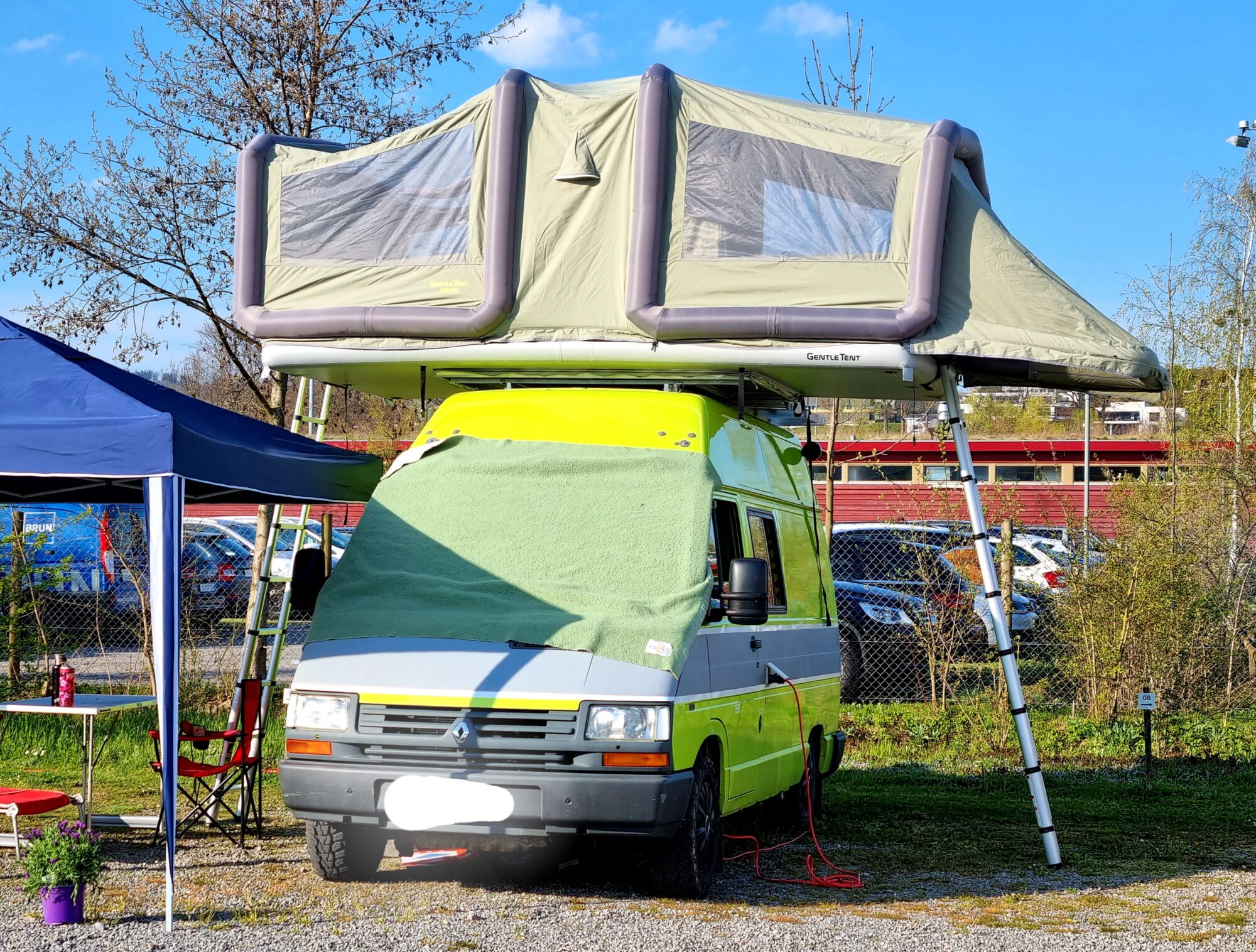 Renault Trafic 4×4 van mit hochdach