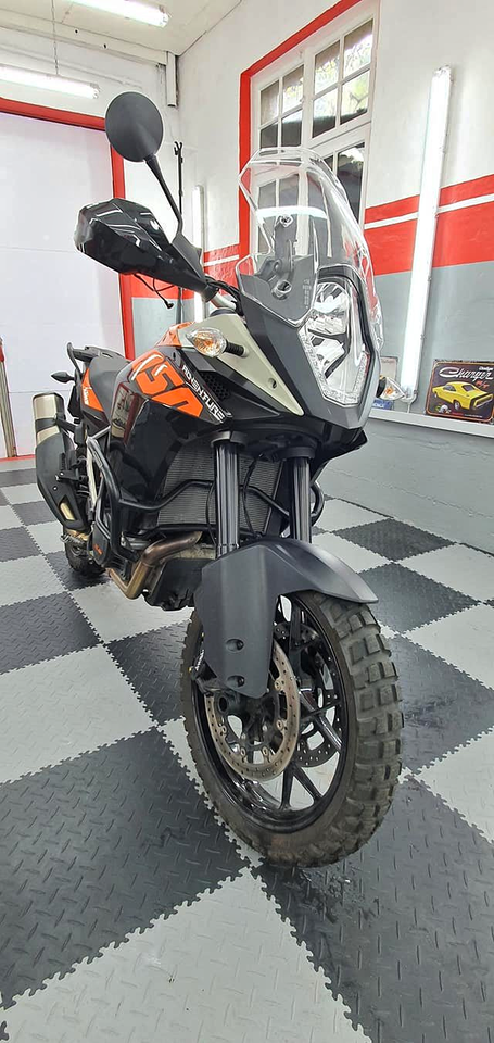 KTM 1050 Adventure Top-Zustand