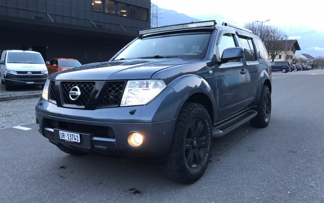 Nissan Pathfinder 4×4 mit Garantie