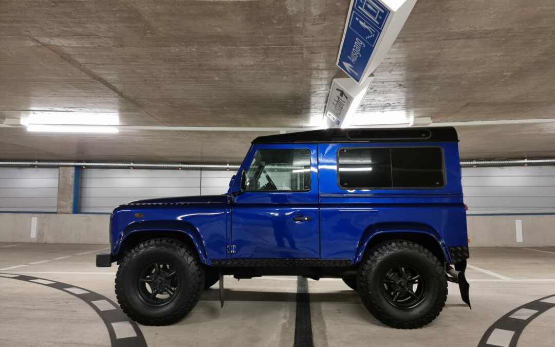 Land Rover 90 TD5 Einmalig!