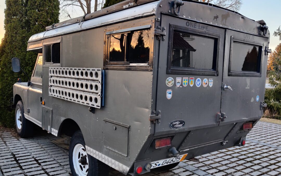 Land Rover Serie 3 Ambulance ohne Rost am Rahmen – Linkslenker