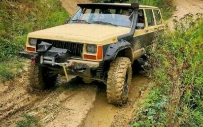 Jeep Cherokee XJ 4.0 Extrem Offroad dt. TÜV 4.5″ Lift