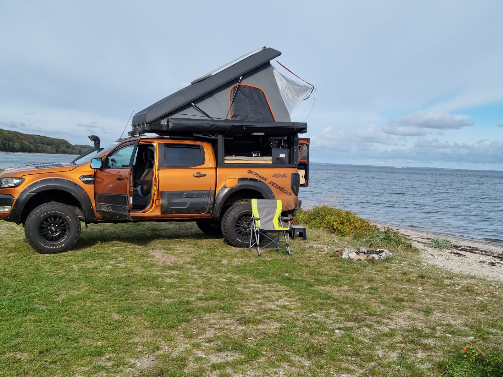 Ford Ranger 4x4 Wildtrak mit AluCab Canoby Camper - 4x4Schweiz