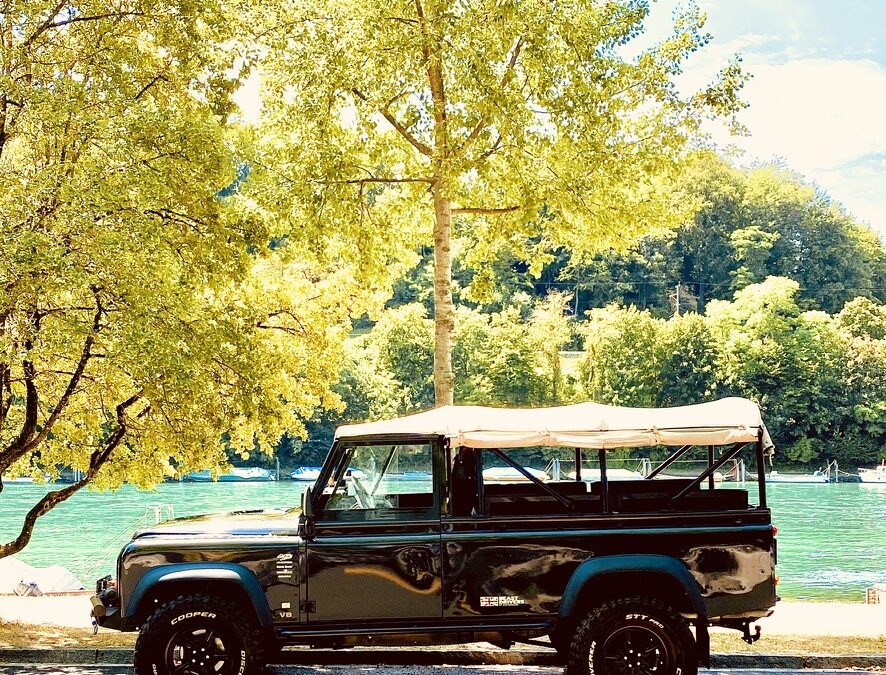 Land Rover Defender 110 3.9L V8 Jg. 1985 komplett restauriert