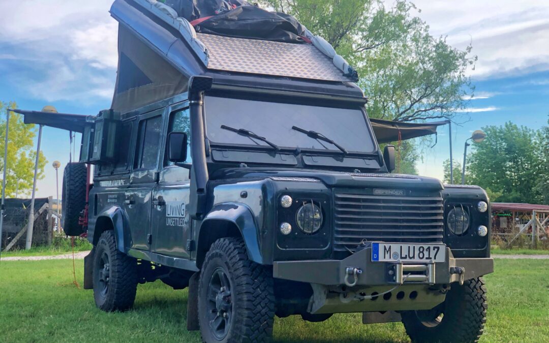 Land Rover Defender 110 TDi Camper mit Hubdach – Expeditionsmobil