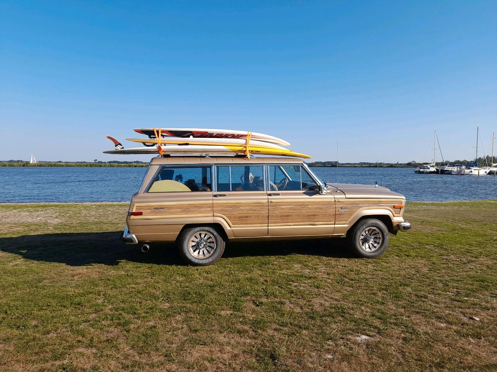 Jeep Grand Wagoneer mit 6.0 LS