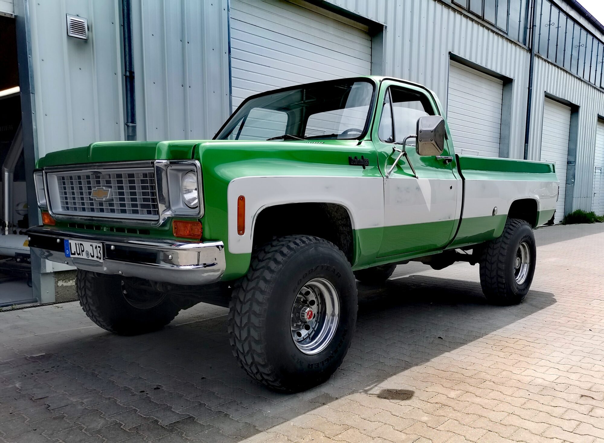 Chevrolet k20 pick up V8 4×4