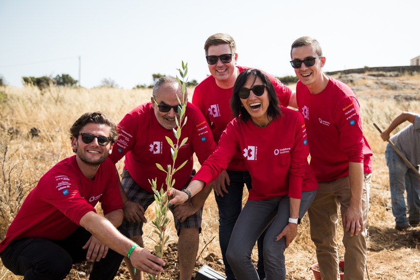 XE Island X Prix Vodafone planting
