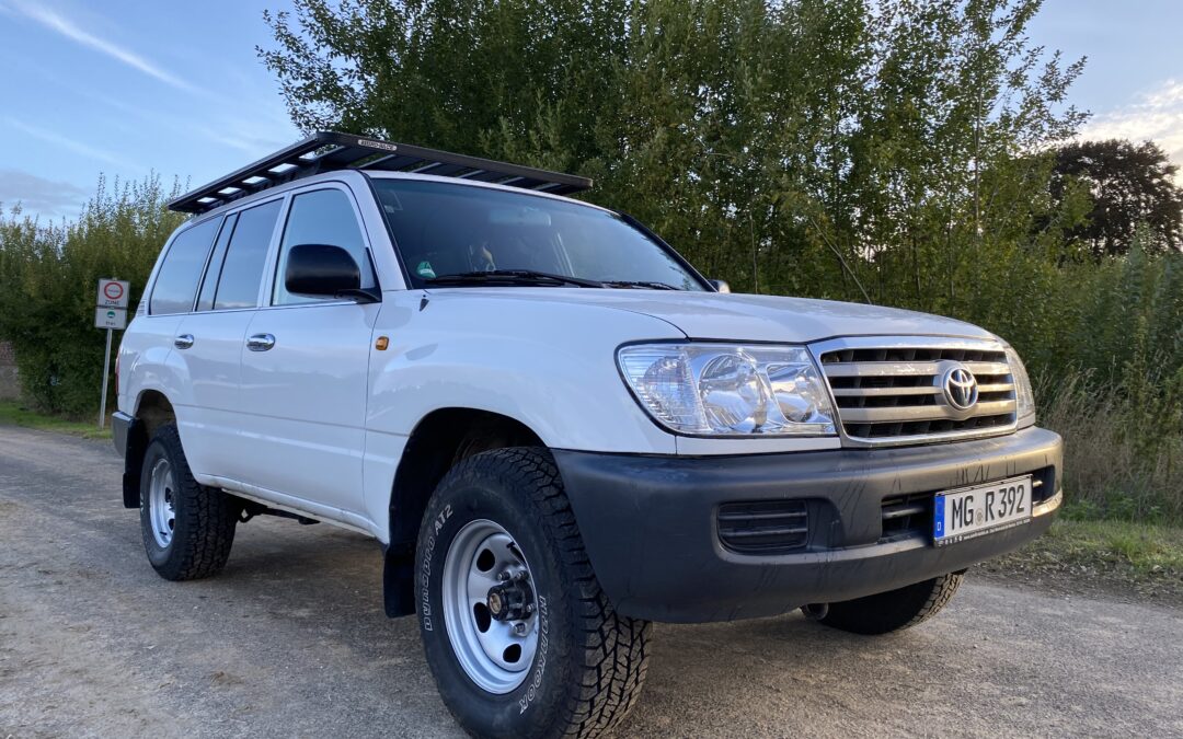 Toyota Land Cruiser HZJ 105