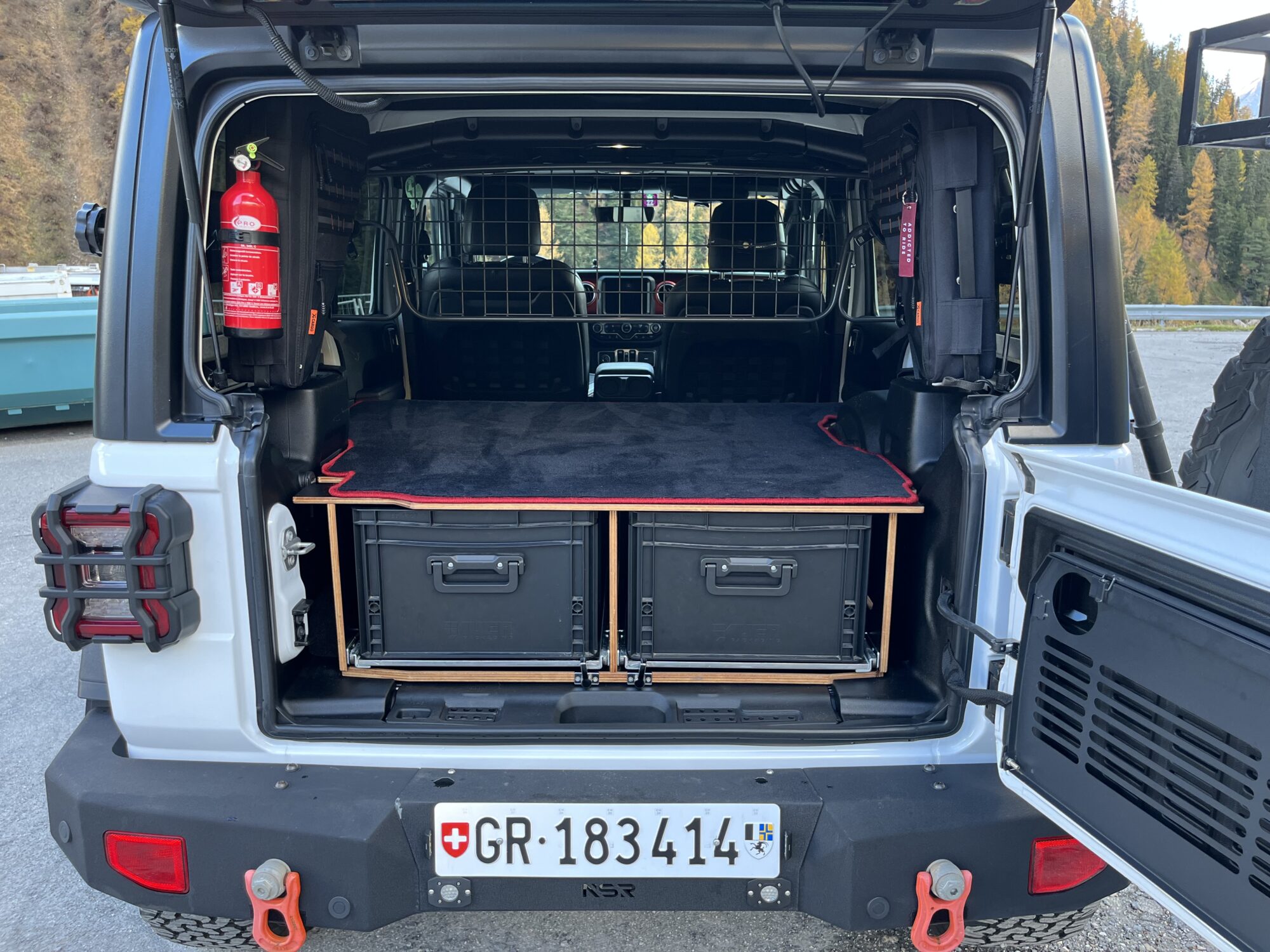 Jeep Wrangler JL Innenausbau “Explorer”
