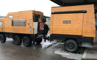 Expeditionsmobil (3.49t) Pinzgauer 6×6 mit Iveco Daily Motor, inkl. Anhänger