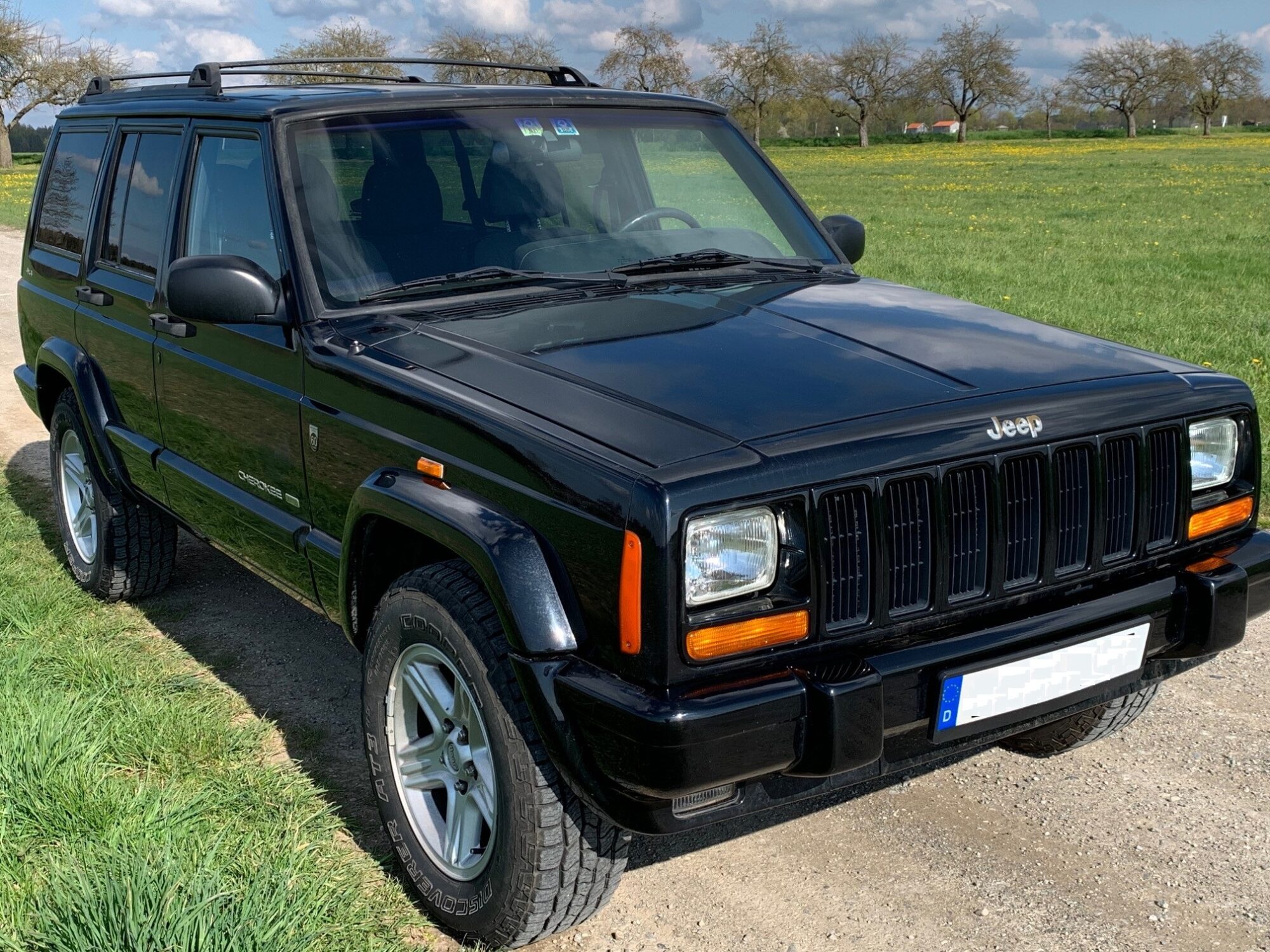 Jeep Cherokee XJ 60th year anniversary