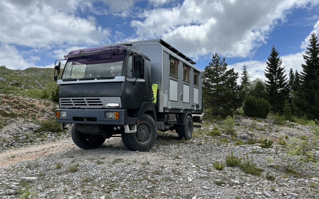 Steyr 12S23 Camper Expeditionsmobil Tiny House Shelter