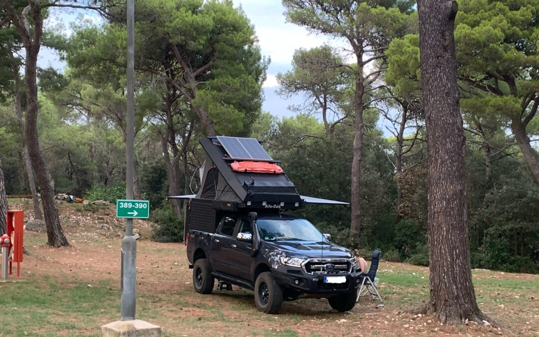 Ford Ranger 2.2 Pickup Offroad Camper Alucab Canopy reisefertig