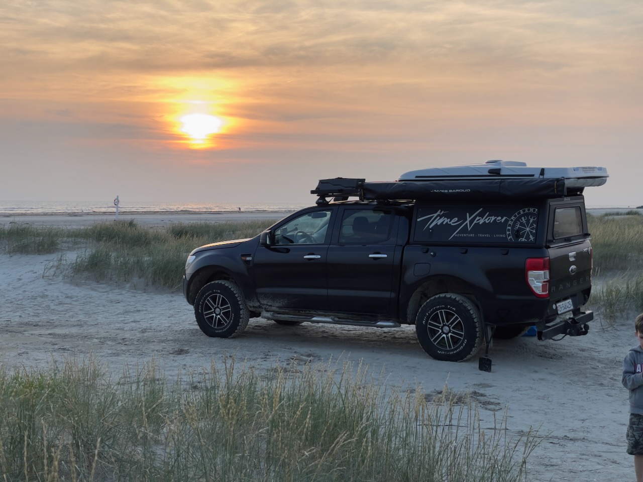 Ford Ranger 2.2TDCi 4×4 XLT DoKa mit Hardtop, Dachzelt, Markise & Schnorchel