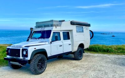 Land Rover Defender 130 Td4 mit voll ausgebauter Azalai-Kabine und Hubdach