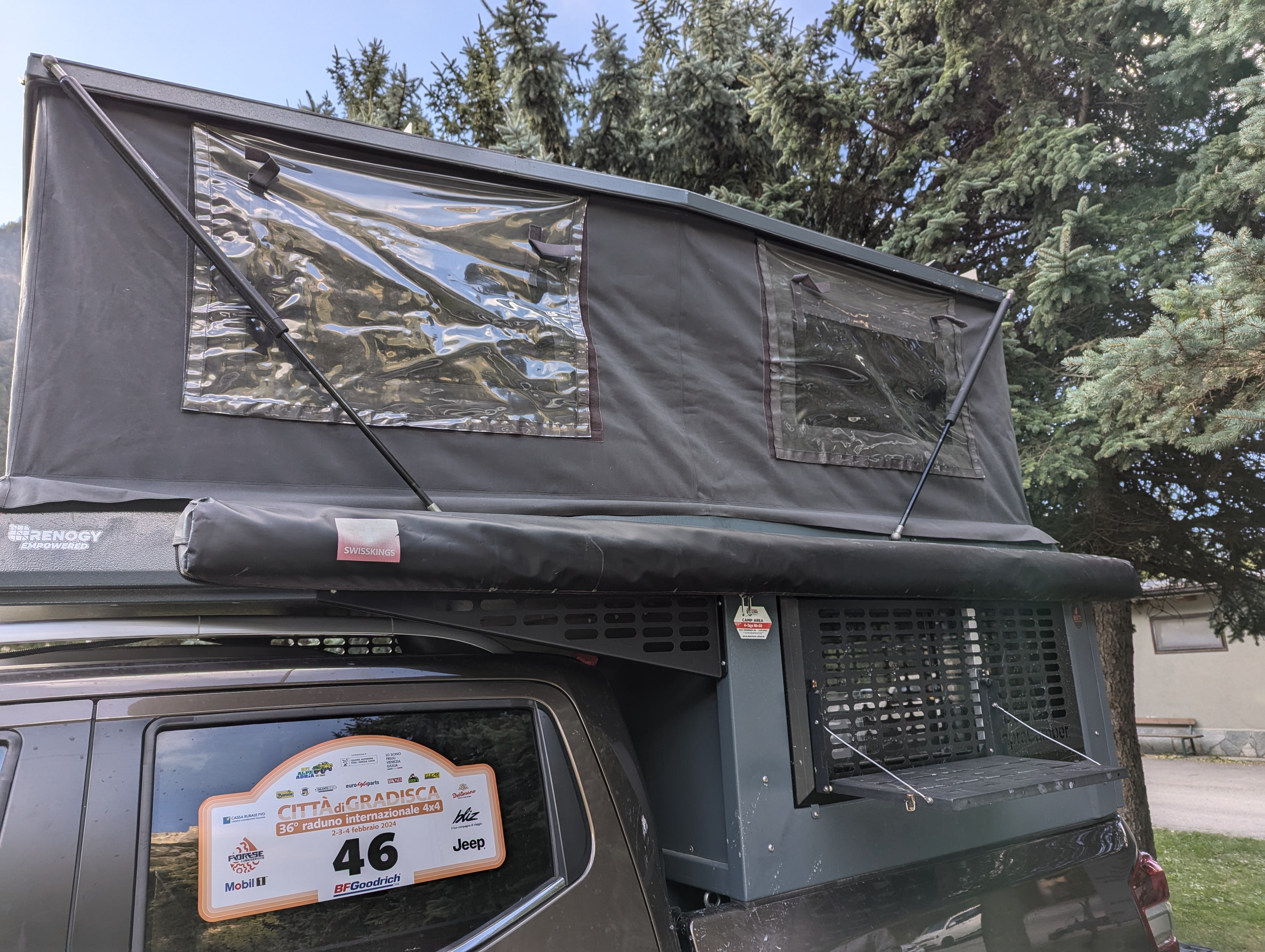 Capra Camper mit Zubehör