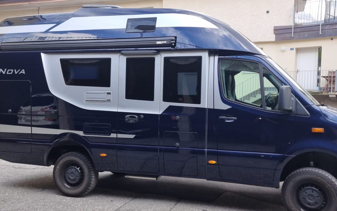 Mercedes Benz Sprinter mit Aufbau La Strada Nova M, 4*4, 4.4 Tonnen