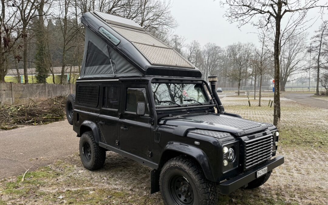 Defender 110 TD5 mit Hubdach Servicegepflegt