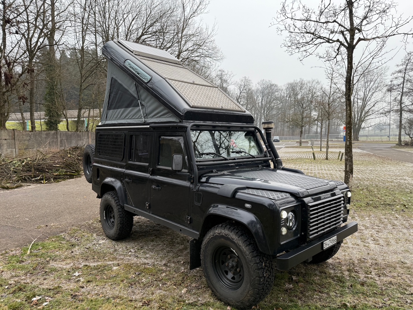 Defender 110 TD5 mit Hubdach Servicegepflegt