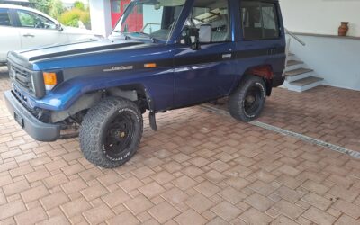 Toyota Land Cruiser HZJ 70