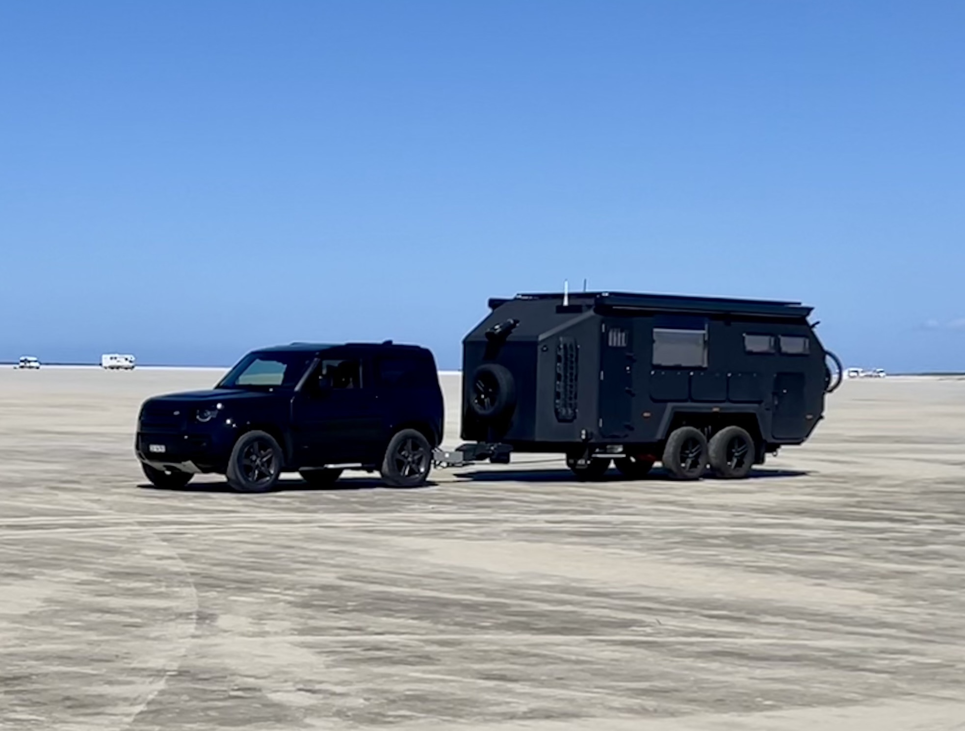 Gebrauchter EXP-8 Offroad Trailer – Luxus-Camper für jedes Gelände