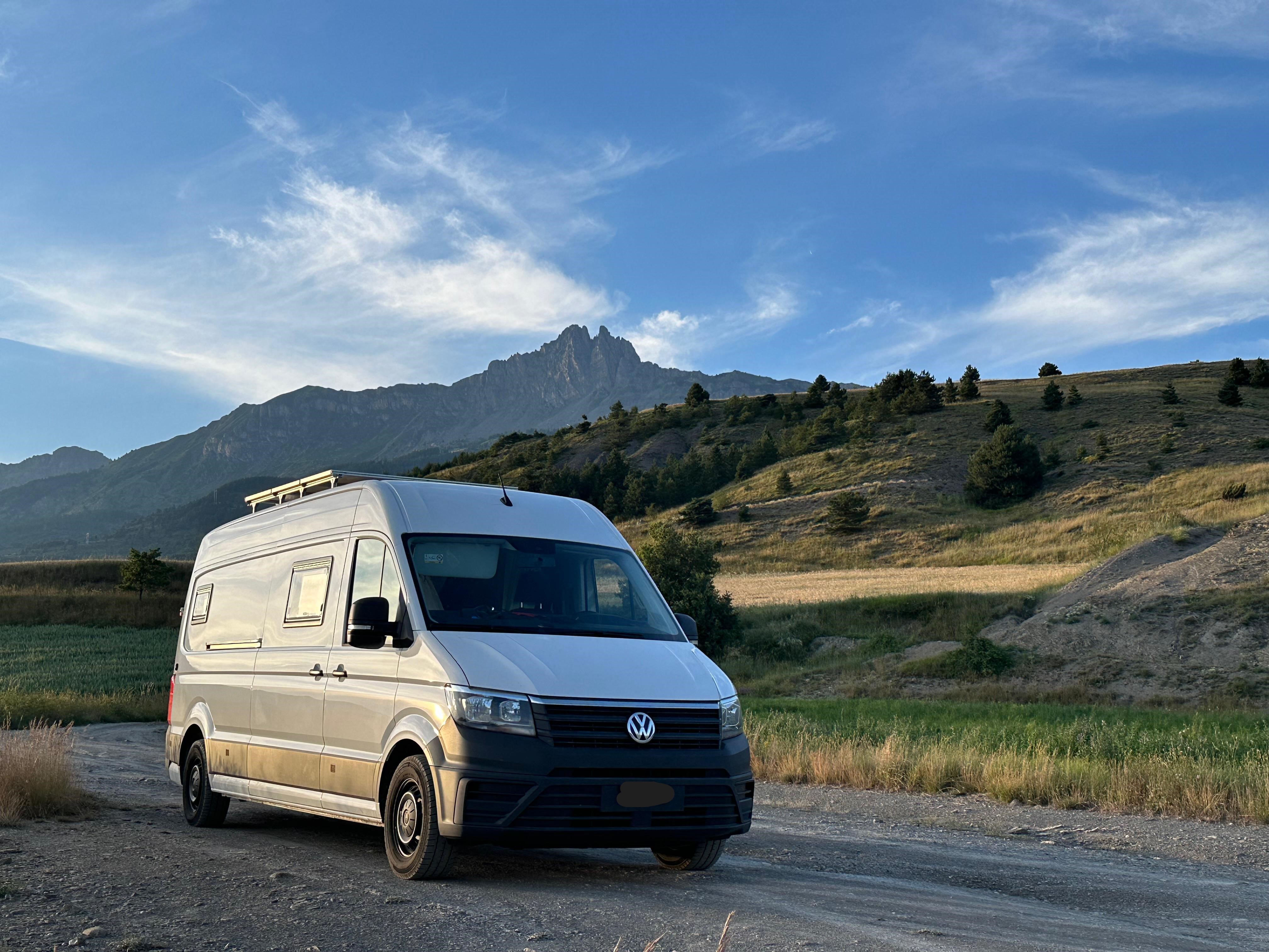 VW Crafter 4×4 Campervan – autark, luxuriös & wintertauglich
