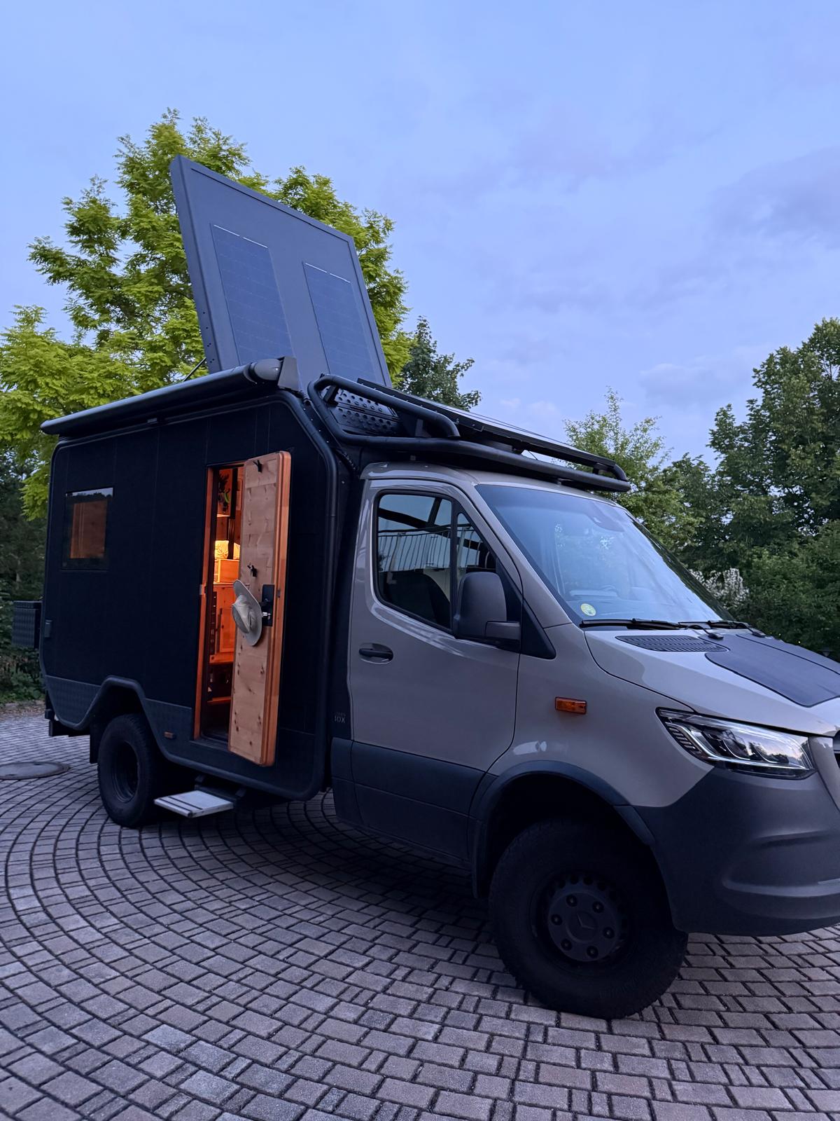 Zirbenbox auf MB Sprinter V6 4×4 Oberaigner Allrad – komplett autark