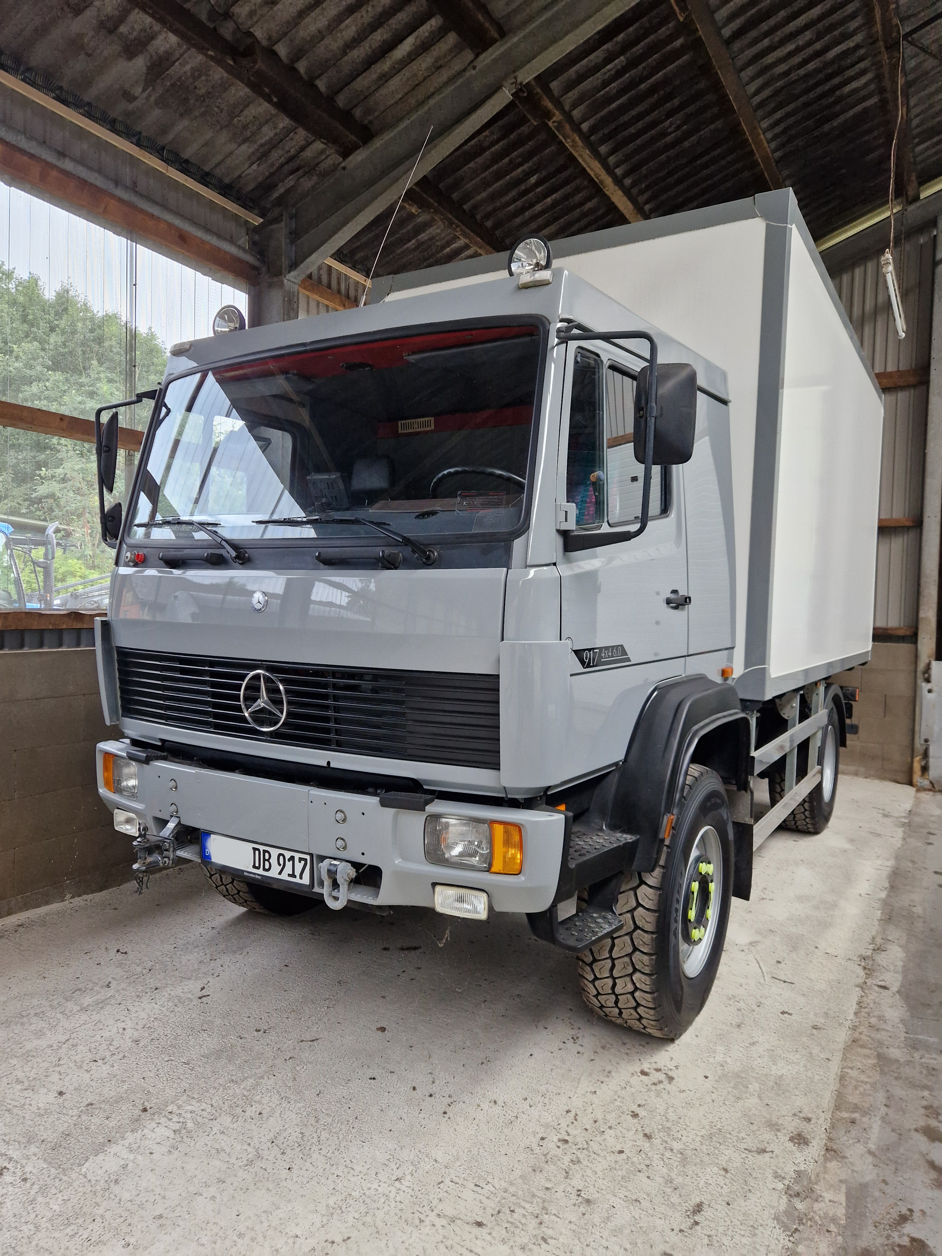 Mercedes 917 4×4 6.0 – Expeditionsmobil – LN2 OM 366 LA (Euro 2)
