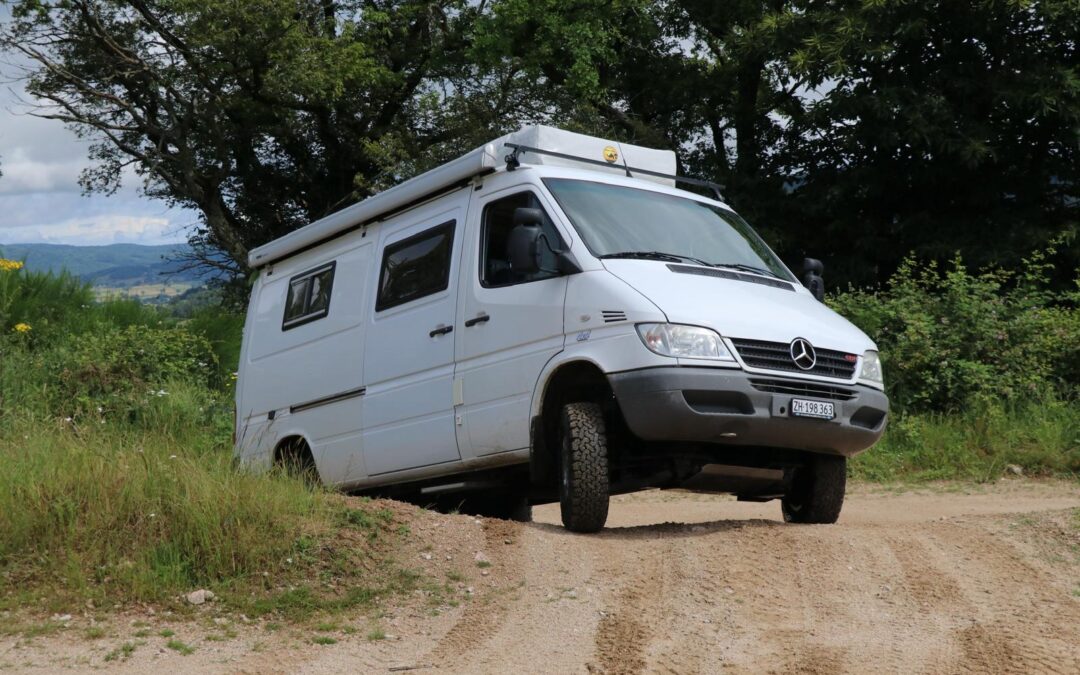 Mercedes Sprinter 313 4×4 mit 3t AHK, Untersetzung, Sperren u. Klima