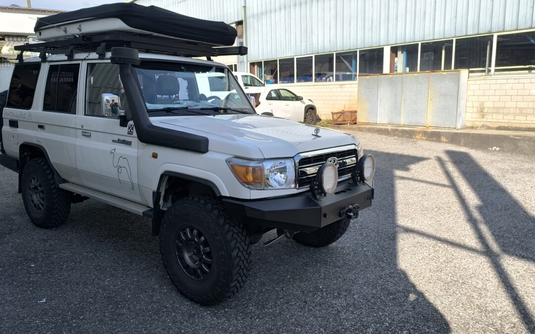 Toyota Land Cruiser GRJ 76