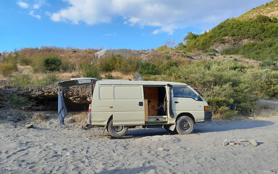 Mitsubishi L300 4×4 Reisefahrzeug